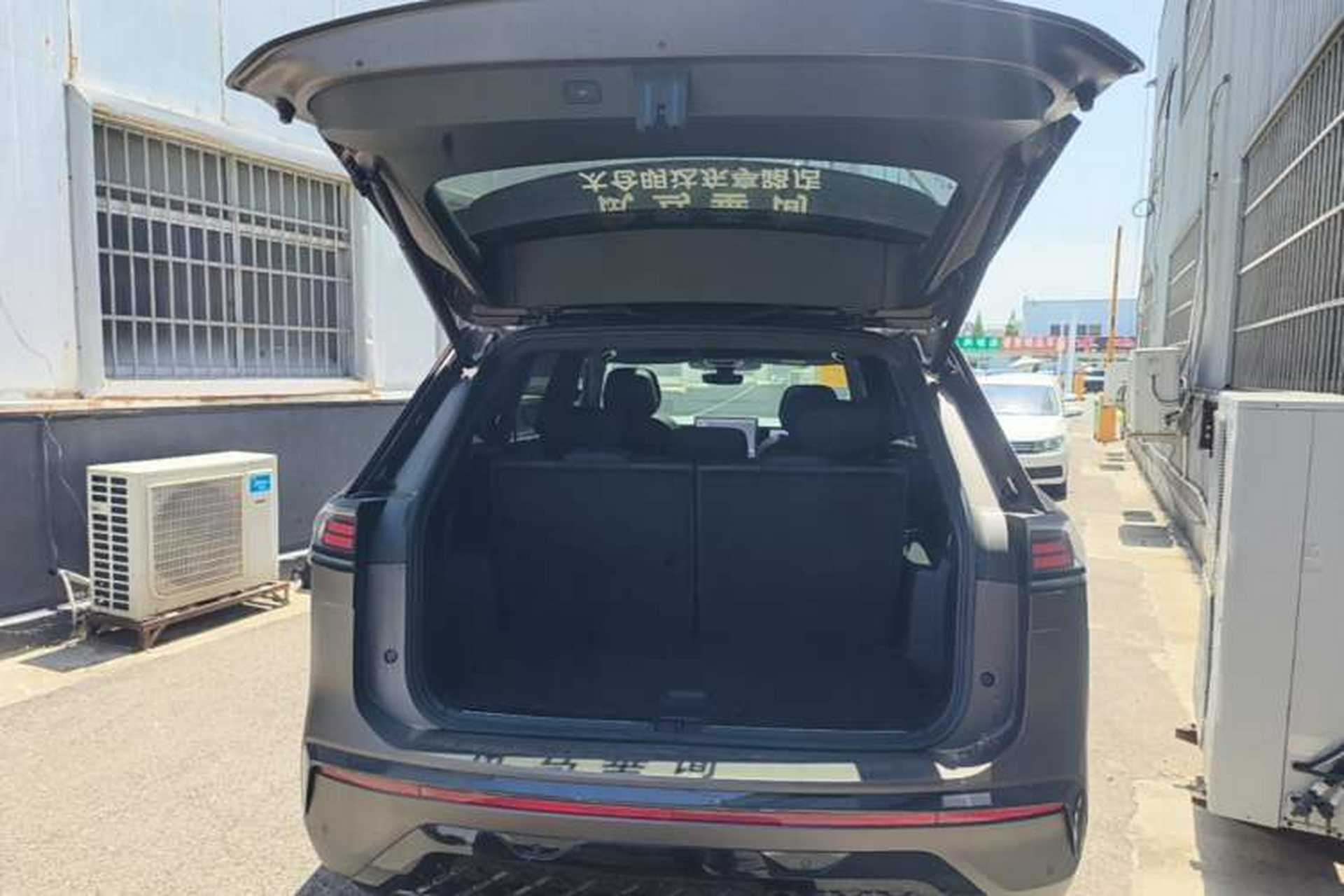 Used Volkswagen Teramont 2025 Tiguan Pro 450TSI Four-Wheel Drive Summit Edition Trunk