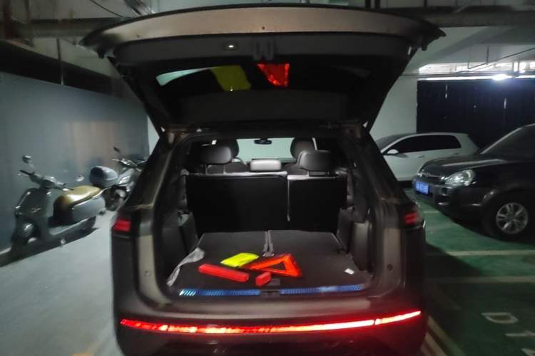 Used Volkswagen Teramont 2025 Tiguan Pro 450TSI Four-Wheel Drive Summit Edition Trunk