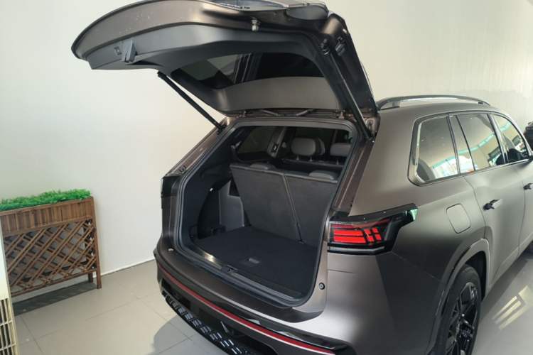 Used Volkswagen Teramont 2025 Tiguan Pro 450TSI Four-Wheel Drive Summit Edition Trunk