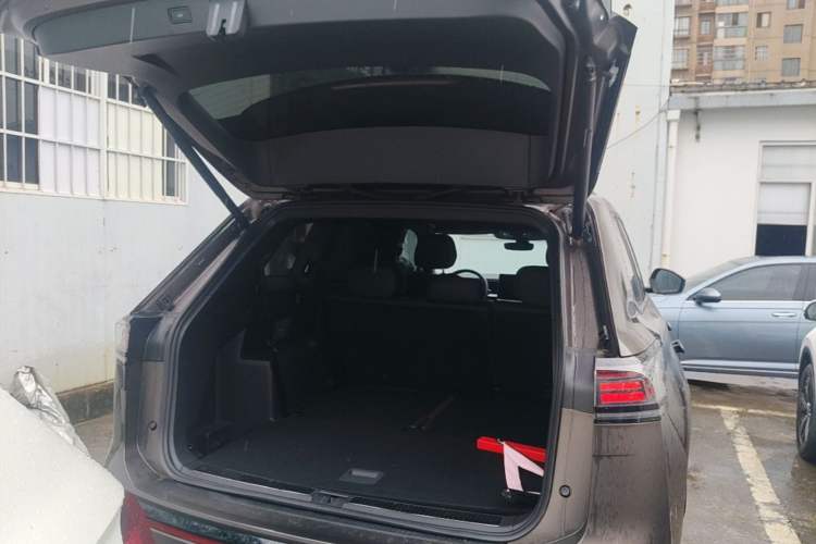Used Volkswagen Teramont 2025 Tiguan Pro 450TSI Four-Wheel Drive Summit Edition Trunk