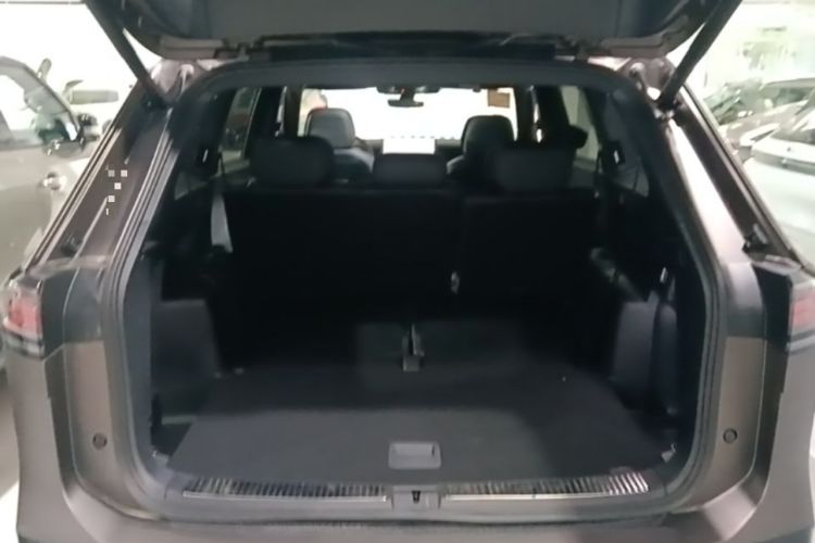 Used Volkswagen Teramont 2025 Tiguan Pro 450TSI Four-Wheel Drive Summit Edition Trunk