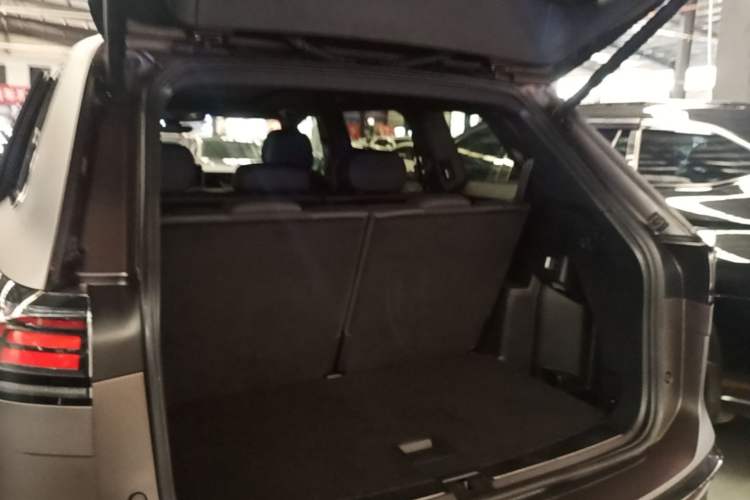 Used Volkswagen Teramont 2025 Tiguan Pro 450TSI Four-Wheel Drive Summit Edition Trunk