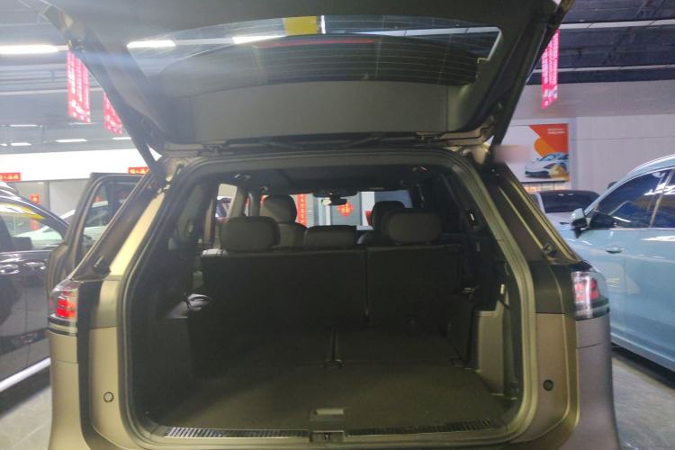 Used Volkswagen Teramont 2025 Tiguan Pro 450TSI Four-Wheel Drive Summit Edition Trunk