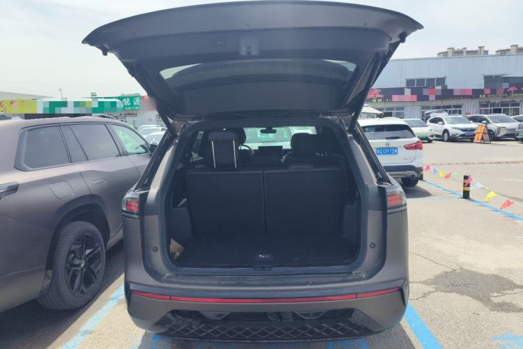Used Volkswagen Teramont 2025 Tiguan Pro 450TSI Four-Wheel Drive Summit Edition Trunk