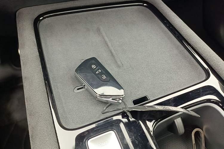 Used Volkswagen Teramont 2025 Tiguan Pro 450TSI Four-Wheel Drive Summit Edition Vehicle Key