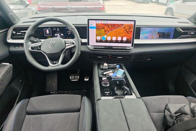 Used Volkswagen Teramont 2025 Tiguan Pro 450TSI Four-Wheel Drive Summit Edition Center Console