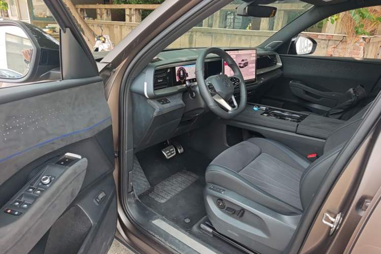 Used Volkswagen Teramont 2025 Tiguan Pro 450TSI Four-Wheel Drive Summit Edition Driver Seat