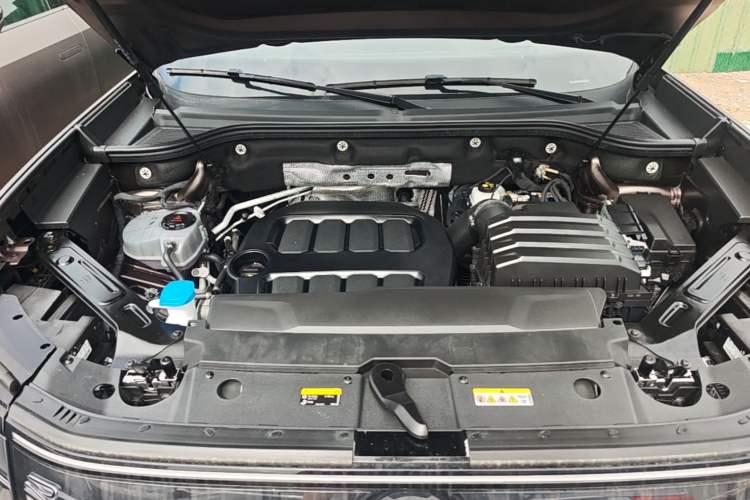 Used Volkswagen Teramont 2025 Tiguan Pro 450TSI Four-Wheel Drive Summit Edition Engine Bay
