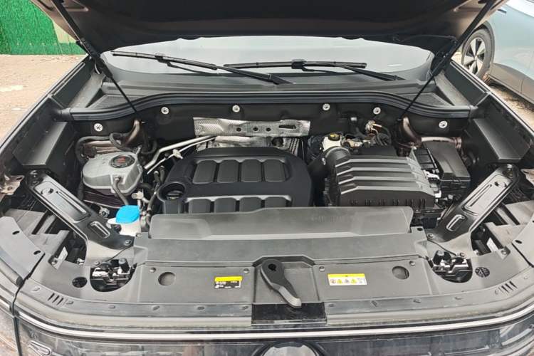 Used Volkswagen Teramont 2025 Tiguan Pro 450TSI Four-Wheel Drive Summit Edition Engine Bay