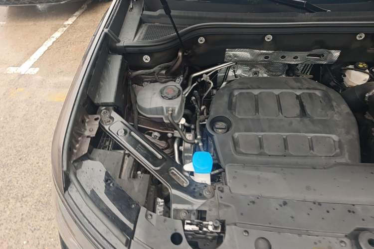 Used Volkswagen Teramont 2025 Tiguan Pro 450TSI Four-Wheel Drive Summit Edition Engine Bay Right