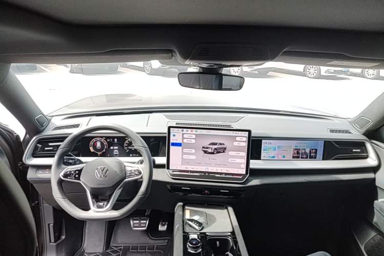 Used Volkswagen Teramont 2025 Tiguan Pro 450TSI Four-Wheel Drive Summit Edition Headliner