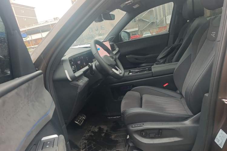 Used Volkswagen Teramont 2025 Tiguan Pro 450TSI Four-Wheel Drive Summit Edition Left Front Seat