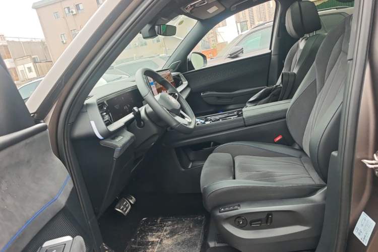 Used Volkswagen Teramont 2025 Tiguan Pro 450TSI Four-Wheel Drive Summit Edition Left Front Seat