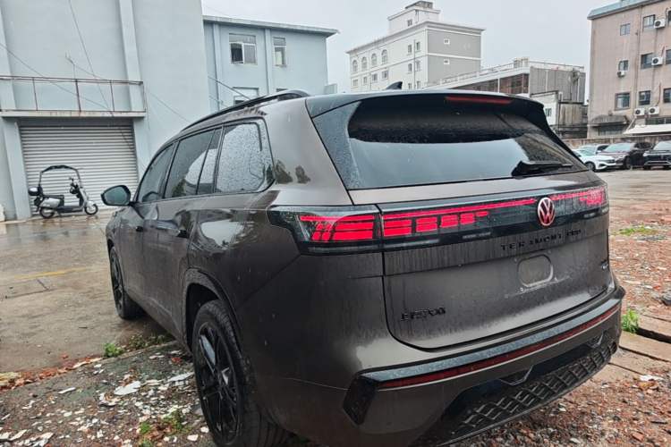 Used Volkswagen Teramont 2025 Tiguan Pro 450TSI Four-Wheel Drive Summit Edition Rear Left 45 Deg