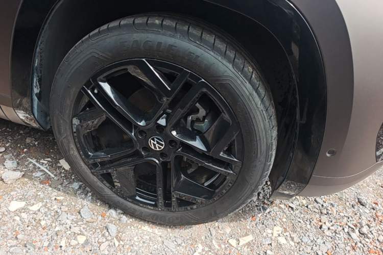 Used Volkswagen Teramont 2025 Tiguan Pro 450TSI Four-Wheel Drive Summit Edition Right Front Wheel Hub