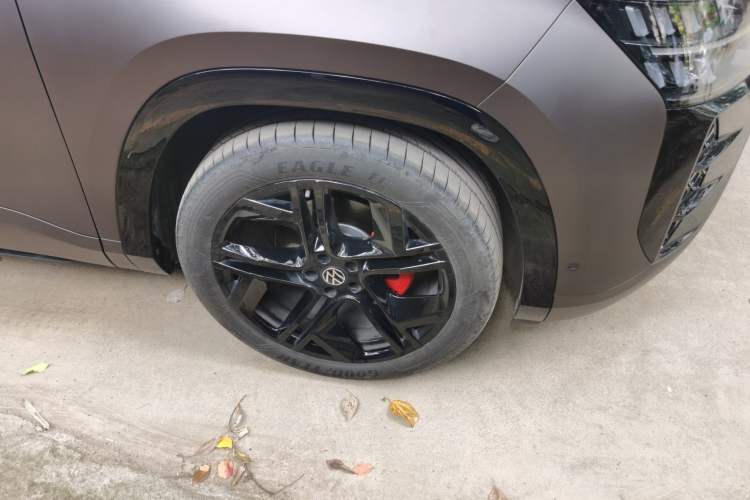 Used Volkswagen Teramont 2025 Tiguan Pro 450TSI Four-Wheel Drive Summit Edition Right Front Wheel Hub