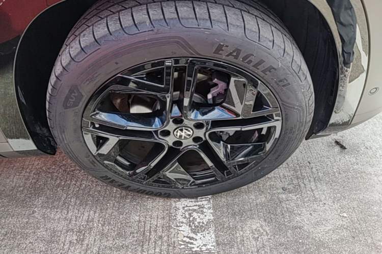 Used Volkswagen Teramont 2025 Tiguan Pro 450TSI Four-Wheel Drive Summit Edition Right Front Wheel Hub