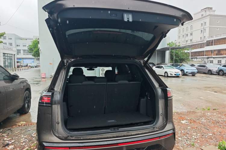 Used Volkswagen Teramont 2025 Tiguan Pro 450TSI Four-Wheel Drive Summit Edition Trunk