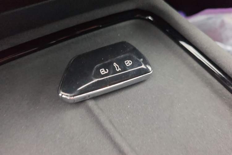 Used Volkswagen Teramont 2025 Tiguan Pro 450TSI Four-Wheel Drive Summit Edition Vehicle Key