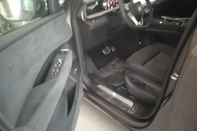 Used Volkswagen Teramont 2025 Tiguan Pro 450TSI Four-Wheel Drive Summit Edition Driver Seat