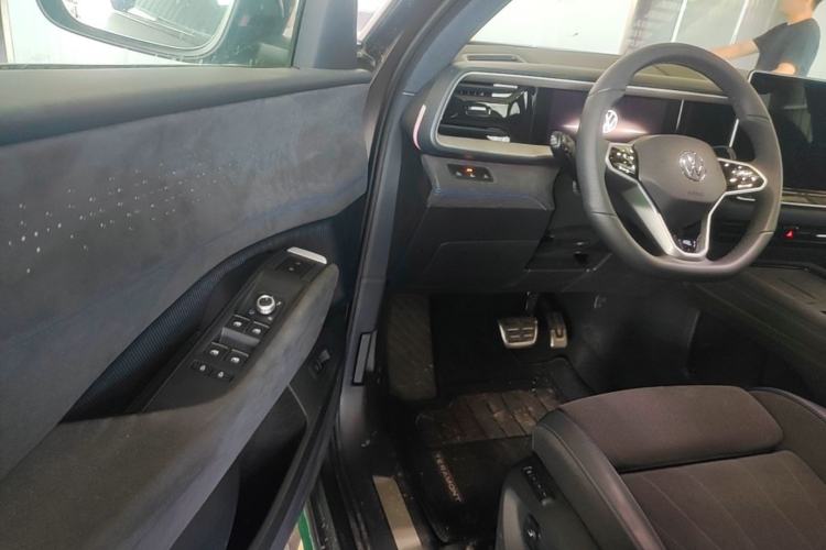 Used Volkswagen Teramont 2025 Tiguan Pro 450TSI Four-Wheel Drive Summit Edition Driver Seat