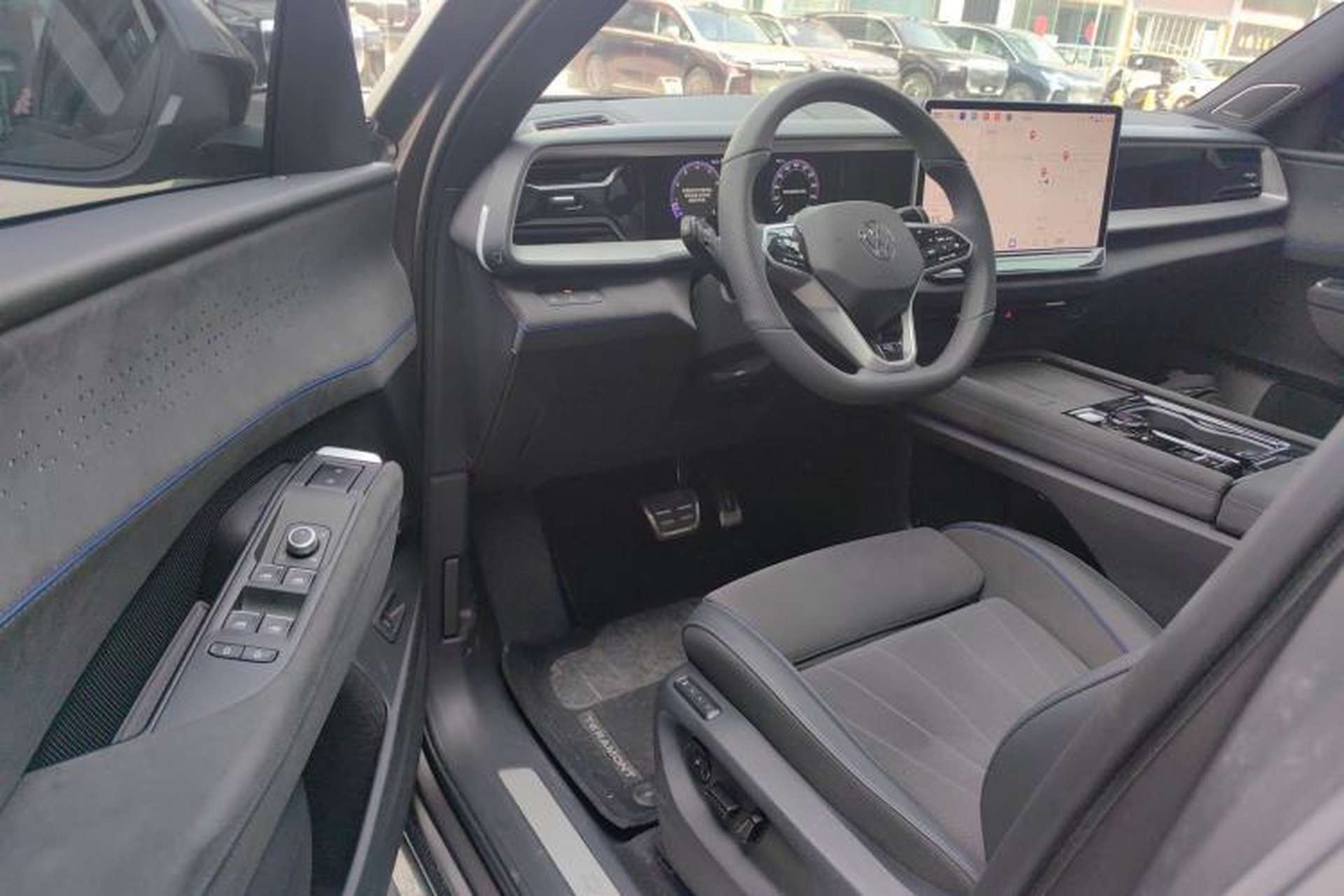 Used Volkswagen Teramont 2025 Tiguan Pro 450TSI 4Motion Crosswind Edition Driver Seat