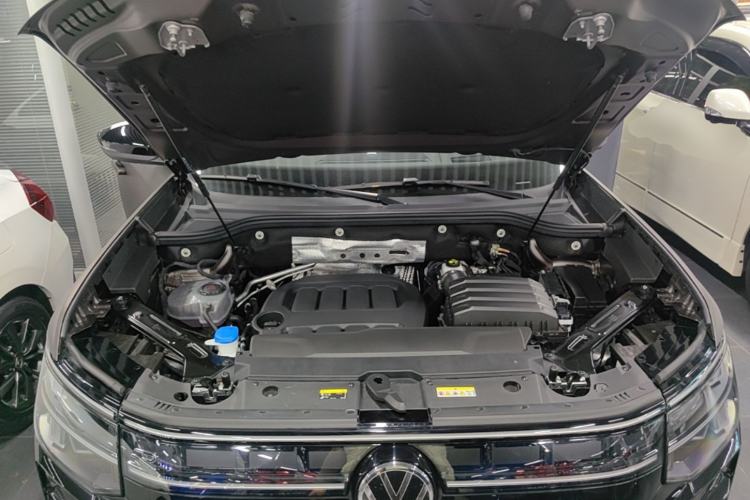 Used Volkswagen Teramont 2025 Tiguan Pro 450TSI Four-Wheel Drive Summit Edition Engine Bay