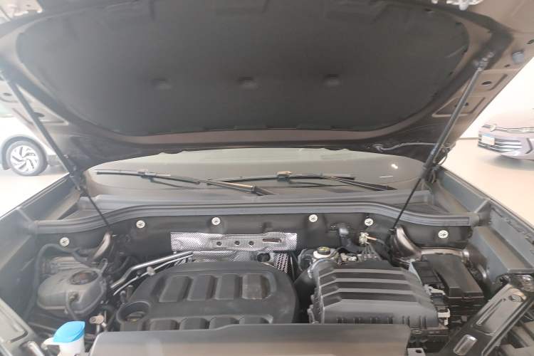 Used Volkswagen Teramont 2025 Tiguan Pro 450TSI Four-Wheel Drive Summit Edition Engine Bay