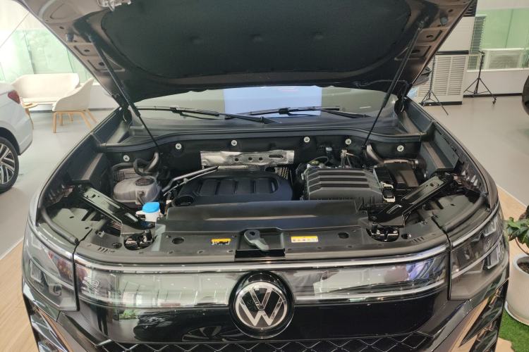 Used Volkswagen Teramont 2025 Tiguan Pro 450TSI Four-Wheel Drive Summit Edition Engine Bay