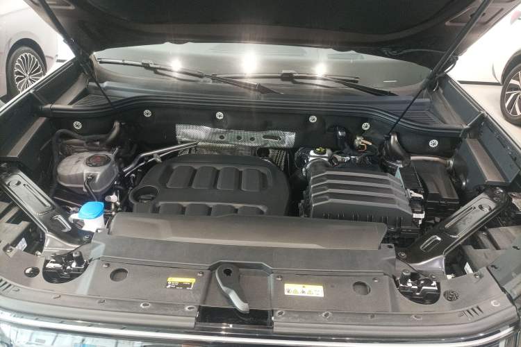 Used Volkswagen Teramont 2025 Tiguan Pro 450TSI Four-Wheel Drive Summit Edition Engine Bay