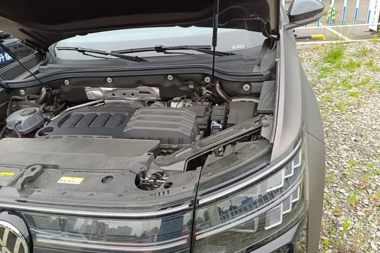 Used Volkswagen Teramont 2025 Tiguan Pro 450TSI Four-Wheel Drive Summit Edition Engine Bay Left