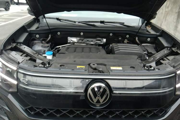 Used Volkswagen Teramont 2025 Tiguan Pro 450TSI Four-Wheel Drive Summit Edition Engine Bay
