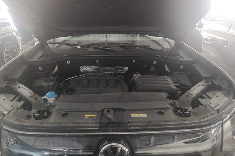 Used Volkswagen Teramont 2025 Tiguan Pro 450TSI Four-Wheel Drive Summit Edition Engine Bay