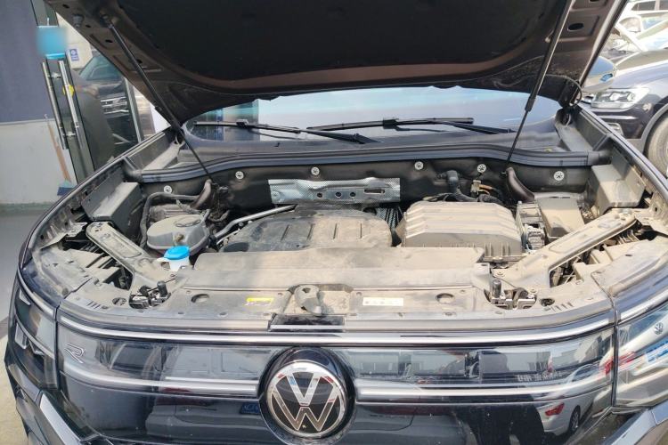 Used Volkswagen Teramont 2025 Tiguan Pro 450TSI Four-Wheel Drive Summit Edition Engine Bay