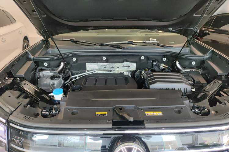 Used Volkswagen Teramont 2025 Tiguan Pro 450TSI Four-Wheel Drive Summit Edition Engine Bay