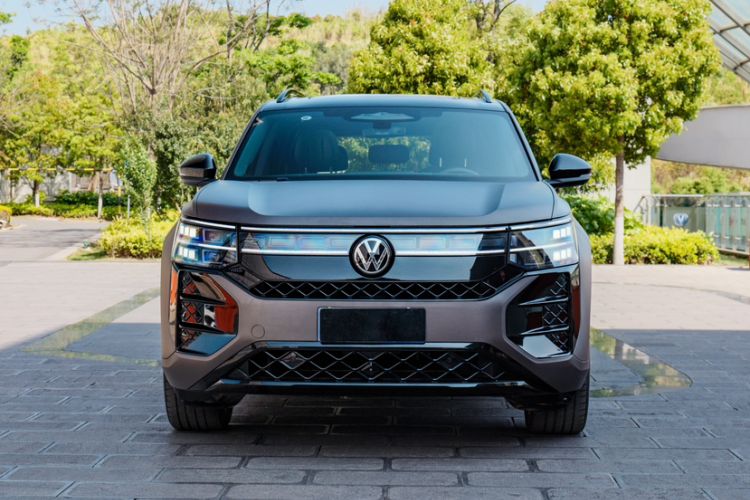 Used Volkswagen Teramont 2025 Tiguan Pro 450TSI Four-Wheel Drive Summit Edition Exterior 1