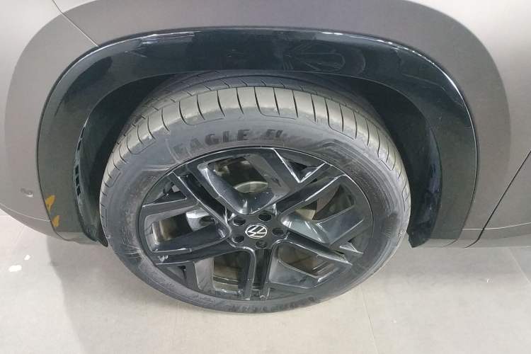 Used Volkswagen Teramont 2025 Tiguan Pro 450TSI Four-Wheel Drive Summit Edition Exterior 4