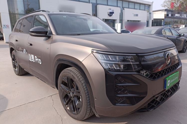 Used Volkswagen Teramont 2025 Tiguan Pro 450TSI Four-Wheel Drive Summit Edition Front Right 45 Deg