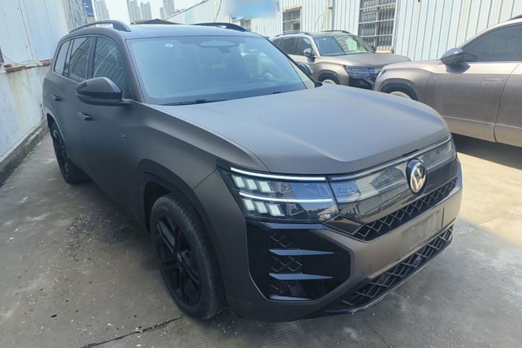 Used Volkswagen Teramont 2025 Tiguan Pro 450TSI Four-Wheel Drive Summit Edition Front Right 45 Deg