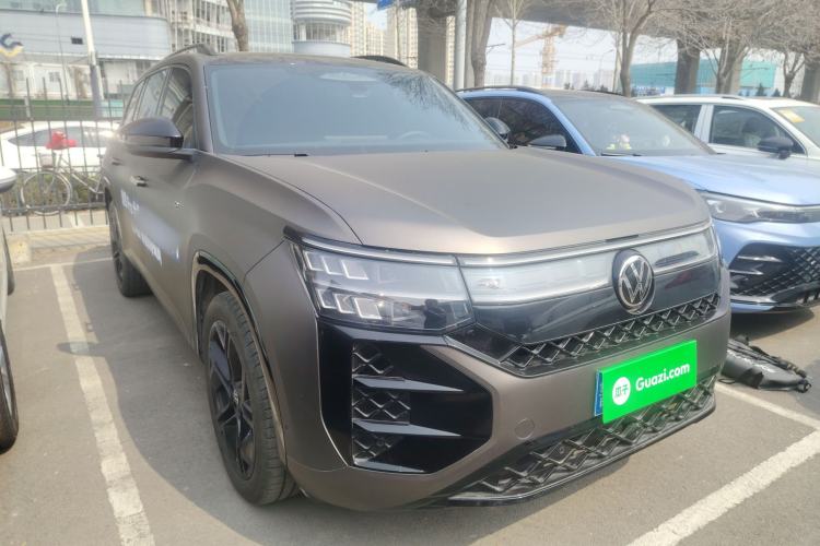 Used Volkswagen Teramont 2025 Tiguan Pro 450TSI Four-Wheel Drive Summit Edition Front Right 45 Deg