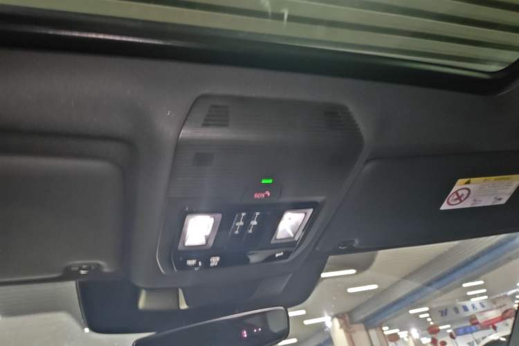 Used Volkswagen Teramont 2025 Tiguan Pro 450TSI Four-Wheel Drive Summit Edition Headliner
