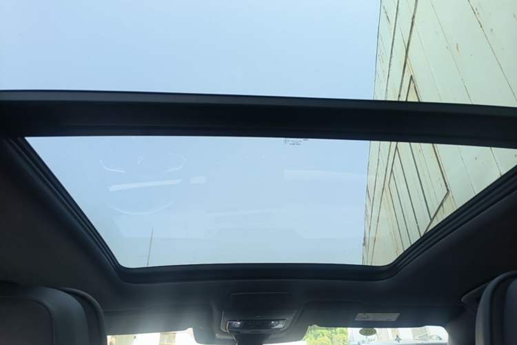 Used Volkswagen Teramont 2025 Tiguan Pro 450TSI Four-Wheel Drive Summit Edition Headliner