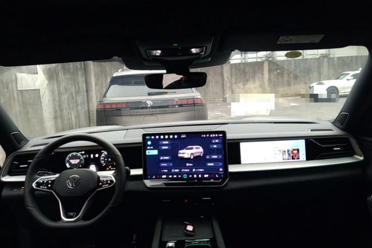 Used Volkswagen Teramont 2025 Tiguan Pro 450TSI Four-Wheel Drive Summit Edition Headliner