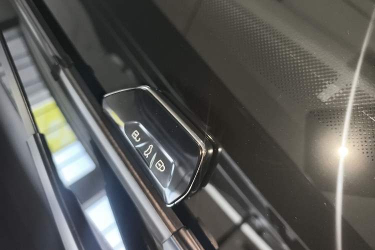 Used Volkswagen Teramont 2025 Tiguan Pro 450TSI Four-Wheel Drive Summit Edition Interior 1