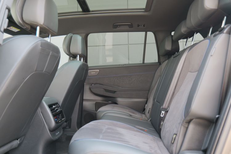 Used Volkswagen Teramont 2025 Tiguan Pro 450TSI Four-Wheel Drive Summit Edition Interior 10