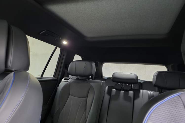 Used Volkswagen Teramont 2025 Tiguan Pro 450TSI Four-Wheel Drive Summit Edition Interior 11