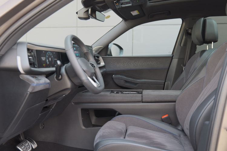 Used Volkswagen Teramont 2025 Tiguan Pro 450TSI Four-Wheel Drive Summit Edition Interior 9
