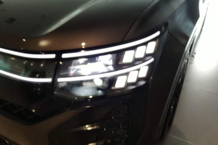 Used Volkswagen Teramont 2025 Tiguan Pro 450TSI Four-Wheel Drive Summit Edition Left Front Headlight