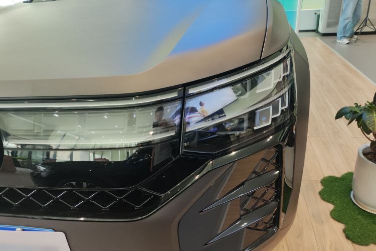 Used Volkswagen Teramont 2025 Tiguan Pro 450TSI Four-Wheel Drive Summit Edition Left Front Headlight