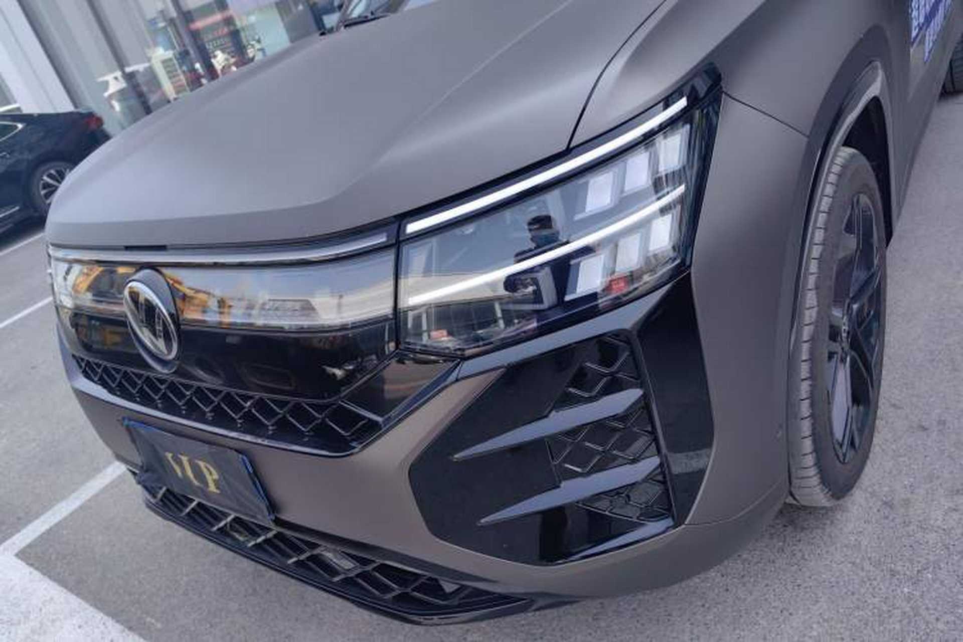 Used Volkswagen Teramont 2025 Tiguan Pro 450TSI 4Motion Crosswind Edition Left Front Headlight
